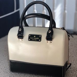 Kate spade black and white bag
